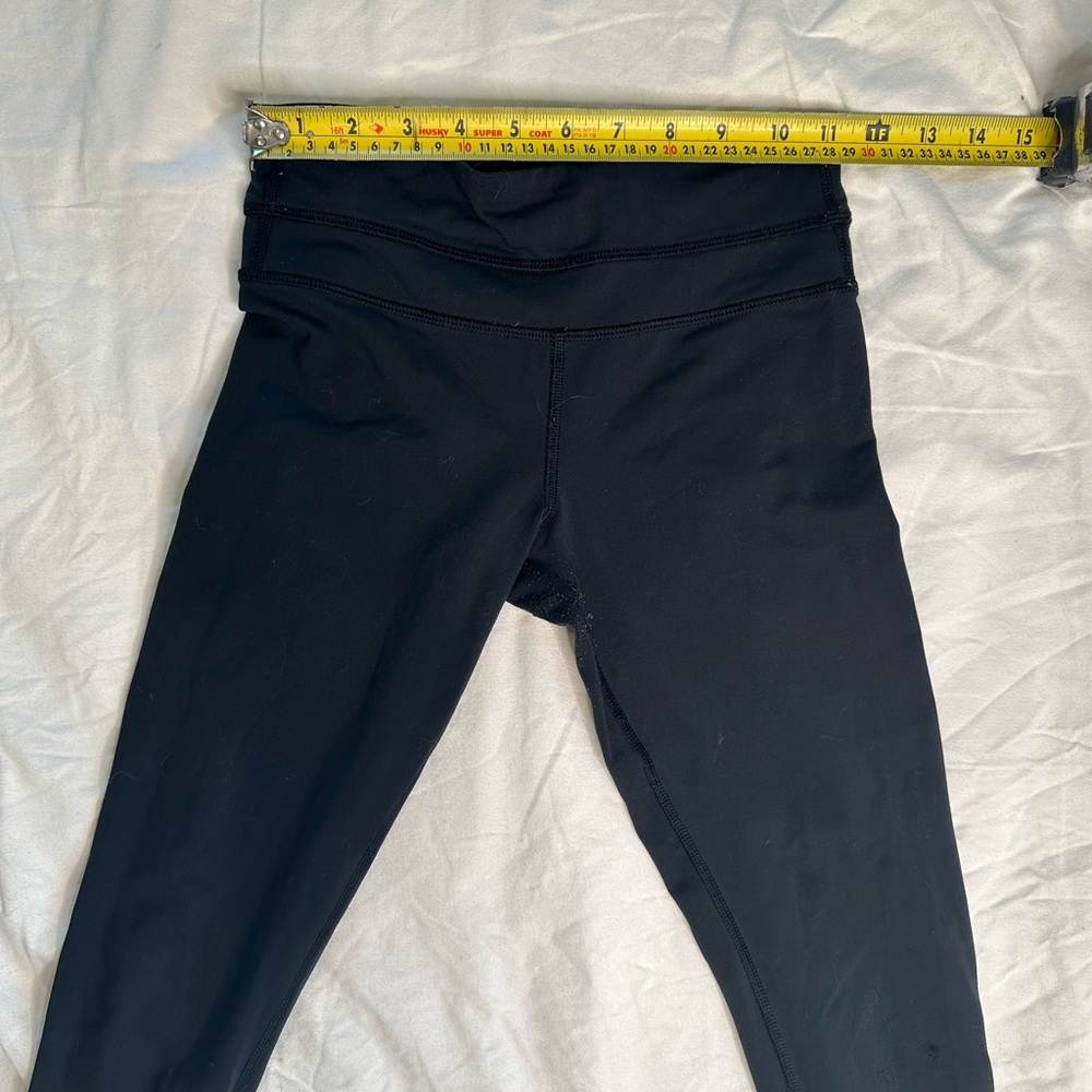 Lululemon Black Crop Leggings with Zip Pocket – Size 4, Mid-Rise Activewear - Picture 10 of 11